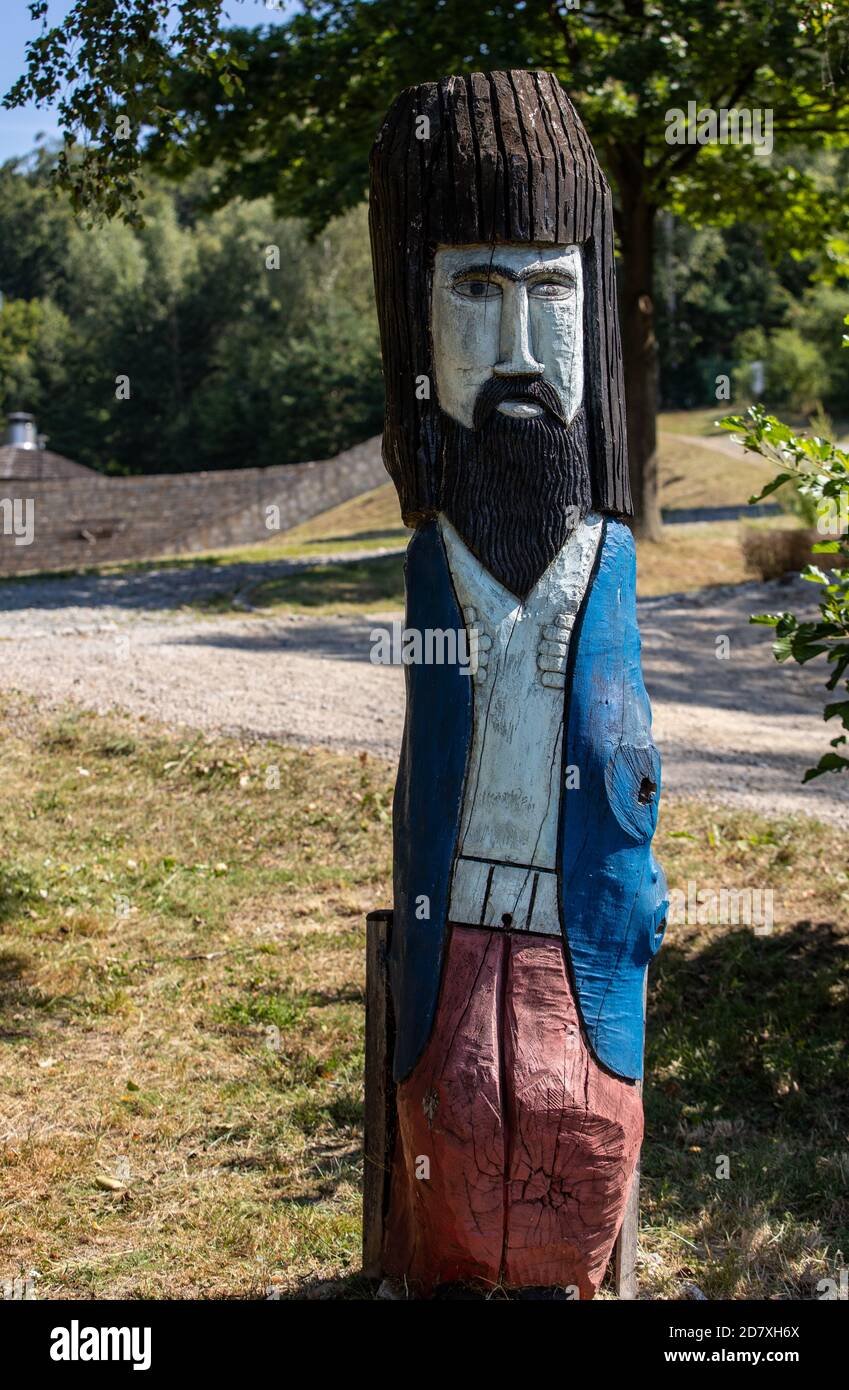 How Old Is Roronoa Zoro in Attack on Titan?